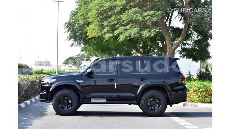 Big with watermark toyota land cruiser al jazirah state import dubai 1857
