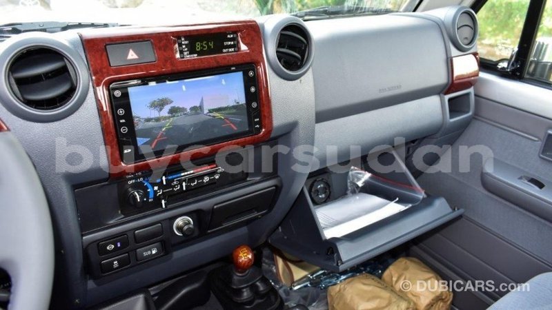 Big with watermark toyota land cruiser al jazirah state import dubai 1860