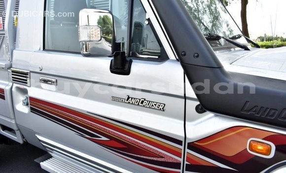 Acheter Import Voiture Toyota Land Cruiser Autre à Import - Dubai, État d'Al Jazirah Acheter Import Voiture Toyota Land Cruiser Autre à Import - Dubai, État d'Al Jazirah