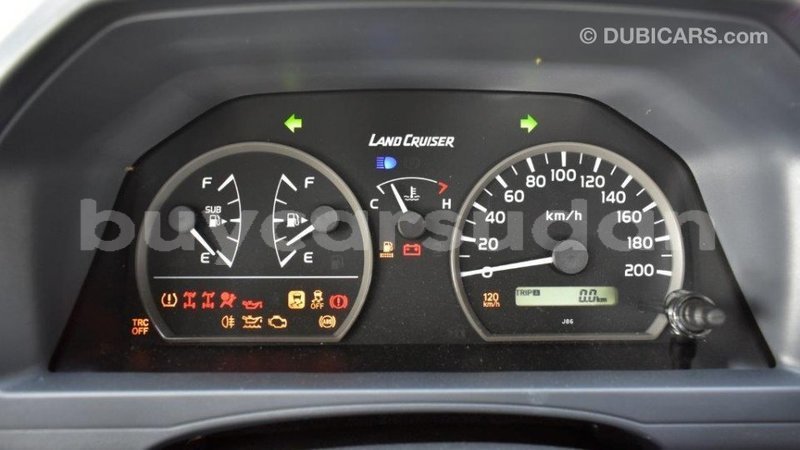 Big with watermark toyota land cruiser al jazirah state import dubai 1860