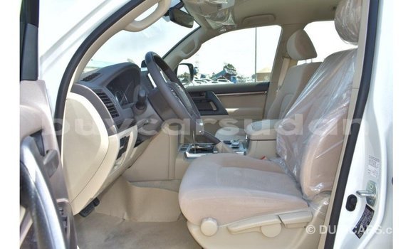Buy Import Toyota Land Cruiser White Car in Import - Dubai in Al Jazirah State Buy Import Toyota Land Cruiser White Car in Import - Dubai in Al Jazirah State