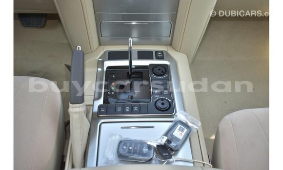 Buy Import Toyota Land Cruiser White Car in Import - Dubai in Al Jazirah State Buy Import Toyota Land Cruiser White Car in Import - Dubai in Al Jazirah State