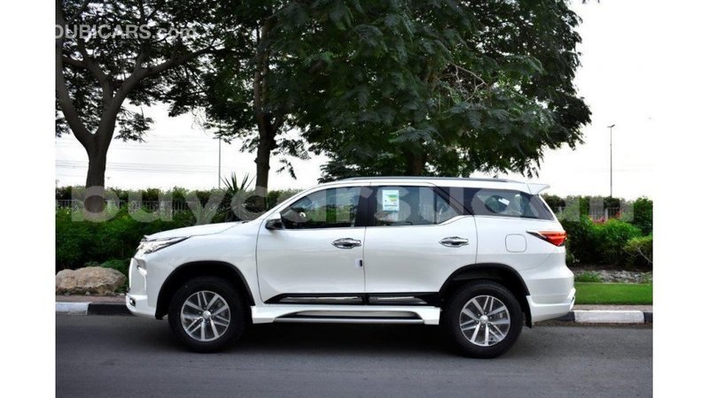 Big with watermark toyota fortuner al jazirah state import dubai 1863