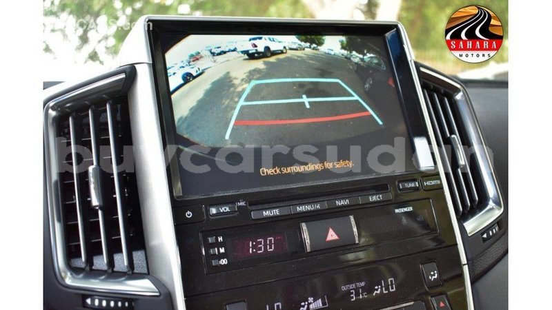 Big with watermark toyota land cruiser al jazirah state import dubai 1864