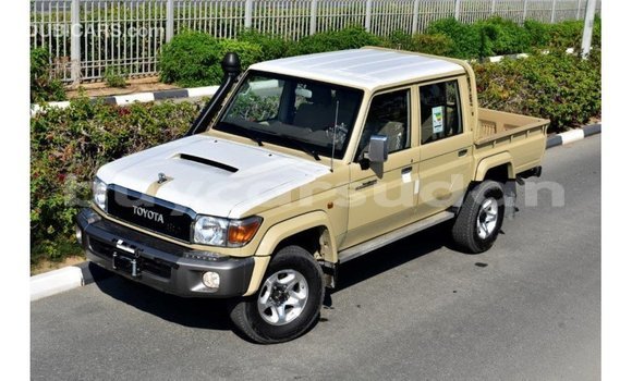 Buy Import Toyota Land Cruiser Beige Car in Import - Dubai in Al Jazirah State Buy Import Toyota Land Cruiser Beige Car in Import - Dubai in Al Jazirah State