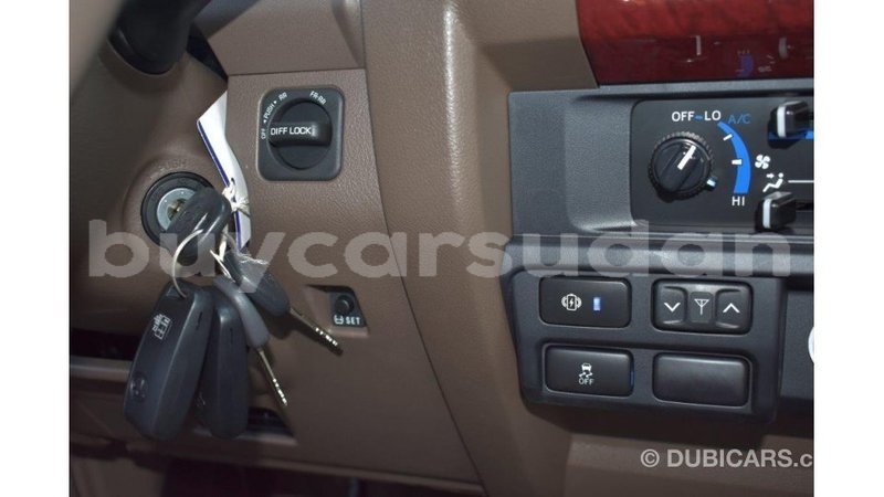 Big with watermark toyota land cruiser al jazirah state import dubai 1867