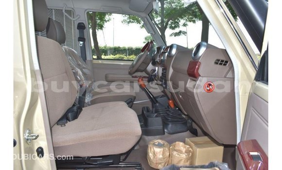 Buy Import Toyota Land Cruiser Beige Car in Import - Dubai in Al Jazirah State Buy Import Toyota Land Cruiser Beige Car in Import - Dubai in Al Jazirah State