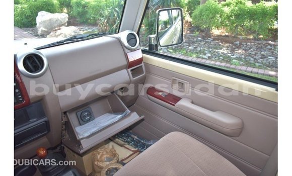 Buy Import Toyota Land Cruiser Beige Car in Import - Dubai in Al Jazirah State Buy Import Toyota Land Cruiser Beige Car in Import - Dubai in Al Jazirah State