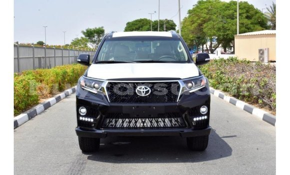 Acheter Import Voiture Toyota Prado Noir à Import - Dubai, État d'Al Jazirah Acheter Import Voiture Toyota Prado Noir à Import - Dubai, État d'Al Jazirah