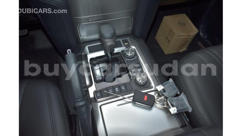 Big with watermark toyota land cruiser al jazirah state import dubai 1874