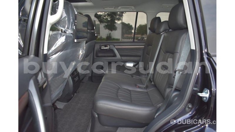 Big with watermark toyota land cruiser al jazirah state import dubai 1874