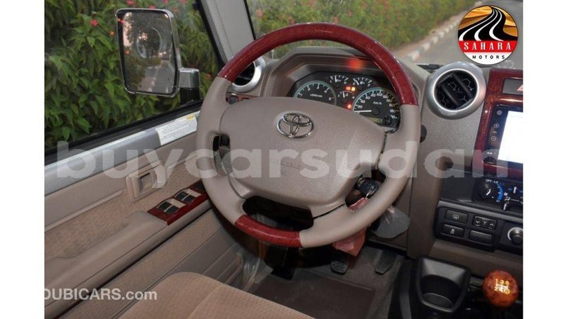 Big with watermark toyota land cruiser al jazirah state import dubai 1876