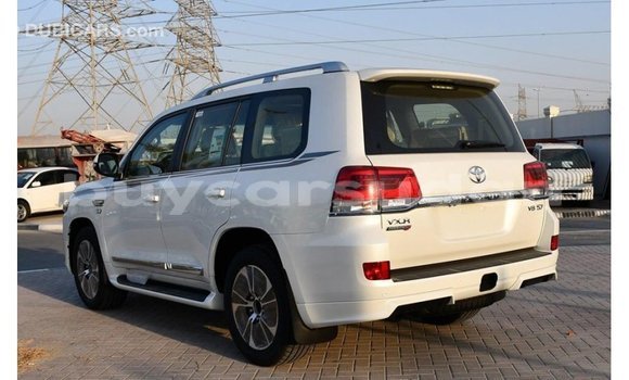 Buy Import Toyota Land Cruiser White Car in Import - Dubai in Al Jazirah State Buy Import Toyota Land Cruiser White Car in Import - Dubai in Al Jazirah State