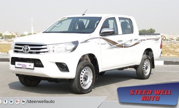 Acheter Import Voiture Toyota Hilux Blanc à Import - Dubai, État d'Al Jazirah Acheter Import Voiture Toyota Hilux Blanc à Import - Dubai, État d'Al Jazirah