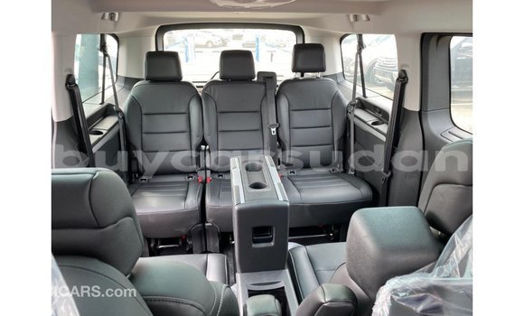 Buy Import Peugeot Traveller Black Car in Import - Dubai in Al Jazirah State Buy Import Peugeot Traveller Black Car in Import - Dubai in Al Jazirah State