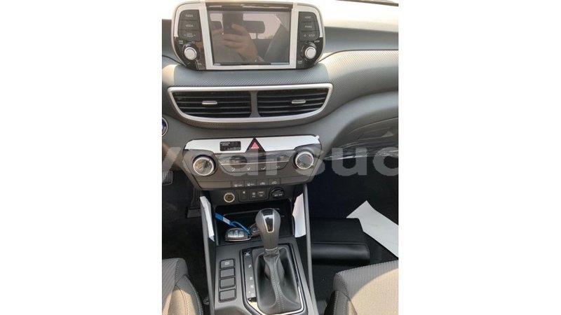 Big with watermark hyundai tucson al jazirah state import dubai 1898