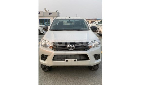 Acheter Import Voiture Toyota Hilux Blanc à Import - Dubai, État d'Al Jazirah Acheter Import Voiture Toyota Hilux Blanc à Import - Dubai, État d'Al Jazirah