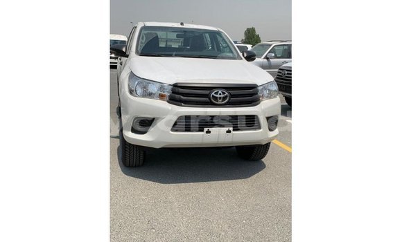 Acheter Import Voiture Toyota Hilux Blanc à Import - Dubai, État d'Al Jazirah Acheter Import Voiture Toyota Hilux Blanc à Import - Dubai, État d'Al Jazirah