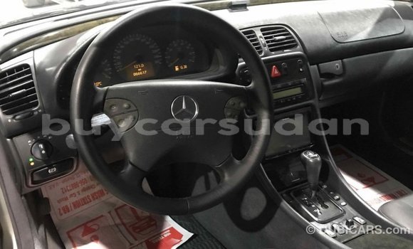 Buy Import Mercedes-Benz 190 (W201) Other Car in Import - Dubai in Al Jazirah State Buy Import Mercedes-Benz 190 (W201) Other Car in Import - Dubai in Al Jazirah State