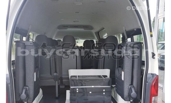 Acheter Import Voiture Toyota Hiace Blanc à Import - Dubai, État d'Al Jazirah Acheter Import Voiture Toyota Hiace Blanc à Import - Dubai, État d'Al Jazirah