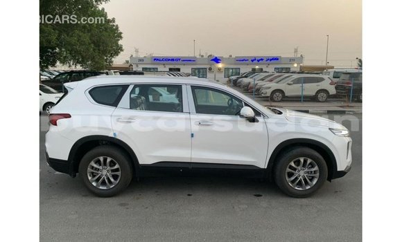 Acheter Import Voiture Hyundai Santa Fe Blanc à Import - Dubai, État d'Al Jazirah Acheter Import Voiture Hyundai Santa Fe Blanc à Import - Dubai, État d'Al Jazirah