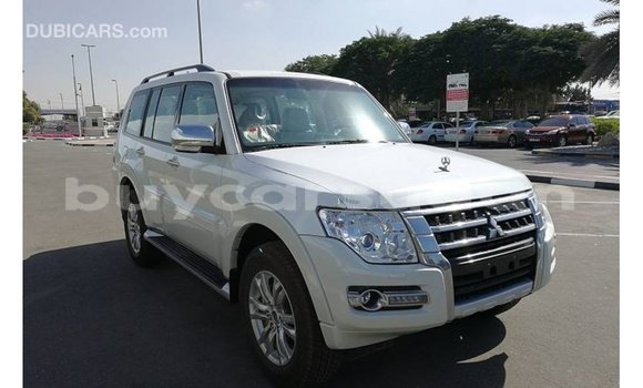 Acheter Import Voiture Mitsubishi Pajero Blanc à Import - Dubai, État d'Al Jazirah Acheter Import Voiture Mitsubishi Pajero Blanc à Import - Dubai, État d'Al Jazirah