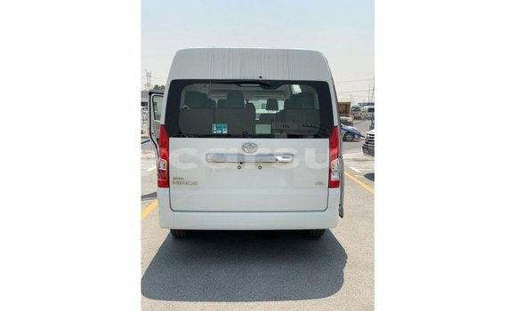 Acheter Import Voiture Toyota Hiace Blanc à Import - Dubai, État d'Al Jazirah Acheter Import Voiture Toyota Hiace Blanc à Import - Dubai, État d'Al Jazirah