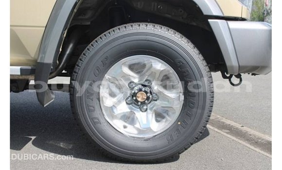 Acheter Import Voiture Toyota Land Cruiser Beige à Import - Dubai, État d'Al Jazirah Acheter Import Voiture Toyota Land Cruiser Beige à Import - Dubai, État d'Al Jazirah