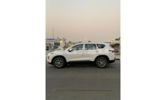 Acheter Import Voiture Hyundai Santa Fe Blanc à Import - Dubai, État d'Al Jazirah Acheter Import Voiture Hyundai Santa Fe Blanc à Import - Dubai, État d'Al Jazirah