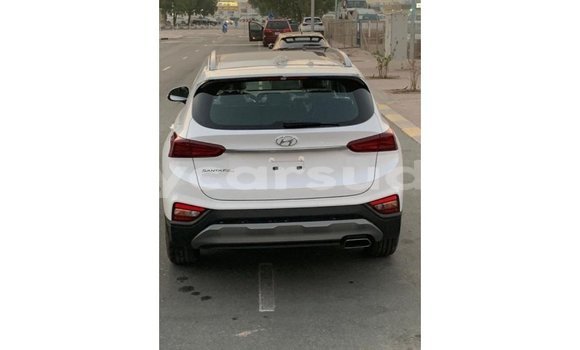 Acheter Import Voiture Hyundai Santa Fe Blanc à Import - Dubai, État d'Al Jazirah Acheter Import Voiture Hyundai Santa Fe Blanc à Import - Dubai, État d'Al Jazirah