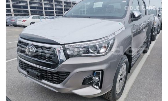 Acheter Import Voiture Toyota Hilux Marron à Import - Dubai, État d'Al Jazirah Acheter Import Voiture Toyota Hilux Marron à Import - Dubai, État d'Al Jazirah