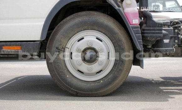 Acheter Import Voiture Mitsubishi Carisma Blanc à Import - Dubai, État d'Al Jazirah Acheter Import Voiture Mitsubishi Carisma Blanc à Import - Dubai, État d'Al Jazirah