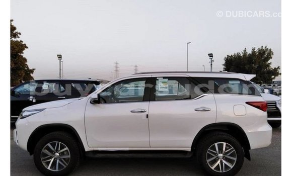 Buy Import Toyota Fortuner White Car in Import - Dubai in Al Jazirah State Buy Import Toyota Fortuner White Car in Import - Dubai in Al Jazirah State