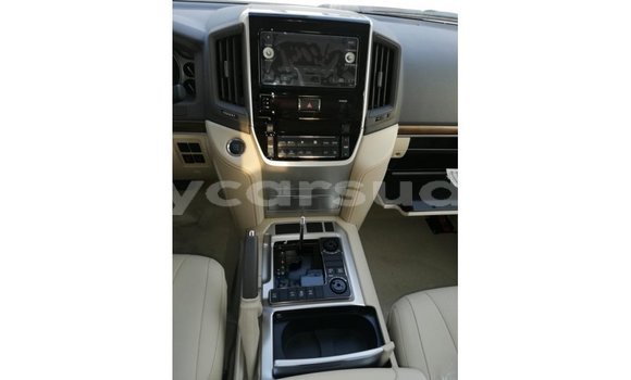 Buy Import Toyota Land Cruiser White Car in Import - Dubai in Al Jazirah State Buy Import Toyota Land Cruiser White Car in Import - Dubai in Al Jazirah State