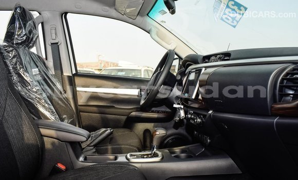 Buy Import Toyota Hilux White Car in Import - Dubai in Al Jazirah State Buy Import Toyota Hilux White Car in Import - Dubai in Al Jazirah State