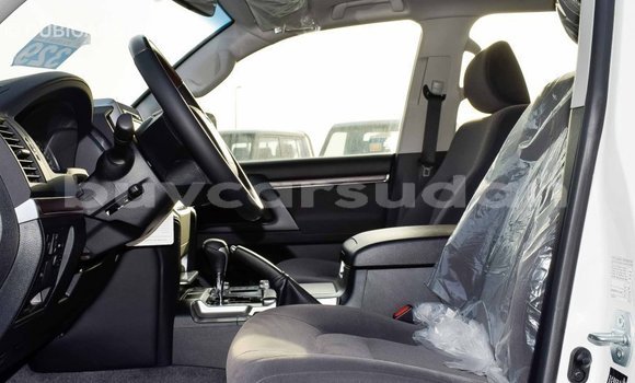 Buy Import Toyota Land Cruiser White Car in Import - Dubai in Al Jazirah State Buy Import Toyota Land Cruiser White Car in Import - Dubai in Al Jazirah State