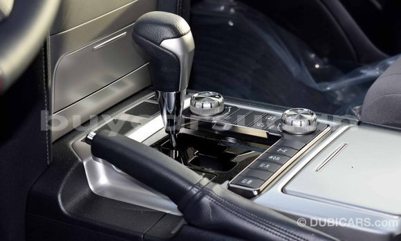 Buy Import Toyota Land Cruiser White Car in Import - Dubai in Al Jazirah State Buy Import Toyota Land Cruiser White Car in Import - Dubai in Al Jazirah State