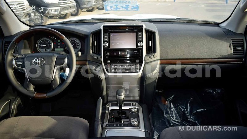 Big with watermark toyota land cruiser al jazirah state import dubai 1934