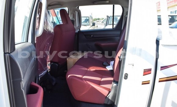 Buy Import Toyota Hilux White Car in Import - Dubai in Al Jazirah State Buy Import Toyota Hilux White Car in Import - Dubai in Al Jazirah State
