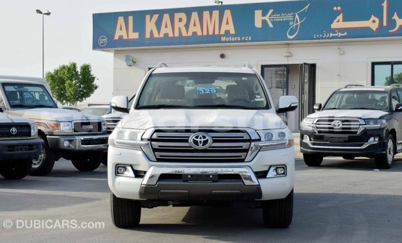 Buy Import Toyota Land Cruiser White Car in Import - Dubai in Al Jazirah State Buy Import Toyota Land Cruiser White Car in Import - Dubai in Al Jazirah State