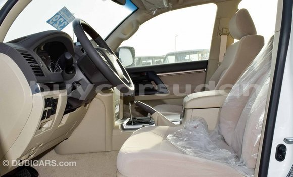 Buy Import Toyota Land Cruiser White Car in Import - Dubai in Al Jazirah State Buy Import Toyota Land Cruiser White Car in Import - Dubai in Al Jazirah State