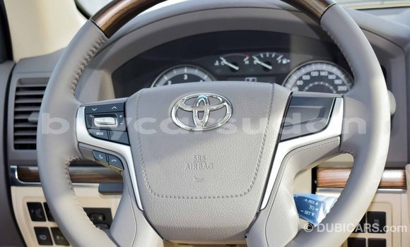 Buy Import Toyota Land Cruiser White Car in Import - Dubai in Al Jazirah State Buy Import Toyota Land Cruiser White Car in Import - Dubai in Al Jazirah State