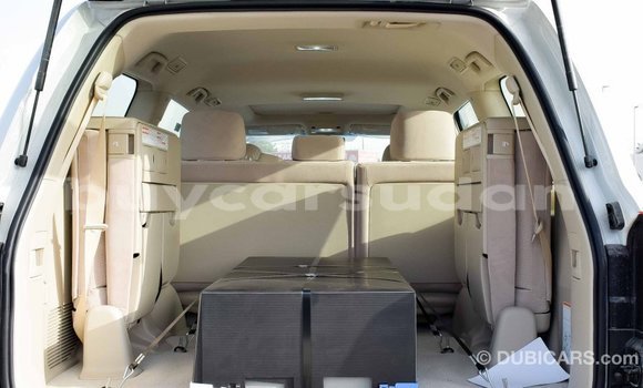 Buy Import Toyota Land Cruiser White Car in Import - Dubai in Al Jazirah State Buy Import Toyota Land Cruiser White Car in Import - Dubai in Al Jazirah State