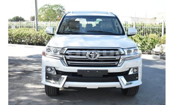 Buy Import Toyota Land Cruiser White Car in Import - Dubai in Al Jazirah State Buy Import Toyota Land Cruiser White Car in Import - Dubai in Al Jazirah State