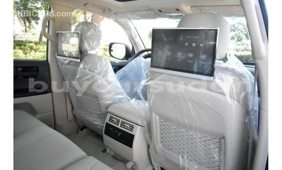 Buy Import Toyota Land Cruiser White Car in Import - Dubai in Al Jazirah State Buy Import Toyota Land Cruiser White Car in Import - Dubai in Al Jazirah State