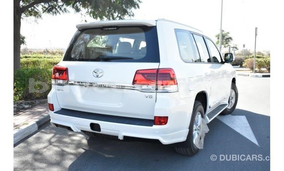 Buy Import Toyota Land Cruiser White Car in Import - Dubai in Al Jazirah State Buy Import Toyota Land Cruiser White Car in Import - Dubai in Al Jazirah State