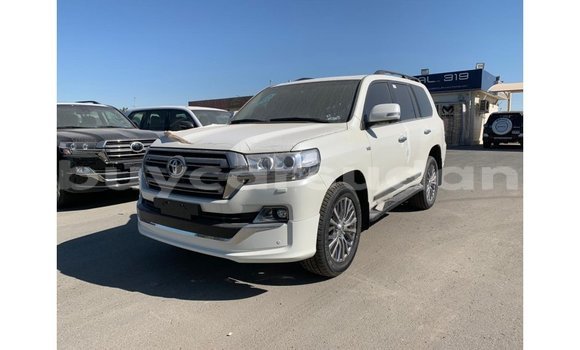 Buy Import Toyota Land Cruiser White Car in Import - Dubai in Al Jazirah State Buy Import Toyota Land Cruiser White Car in Import - Dubai in Al Jazirah State