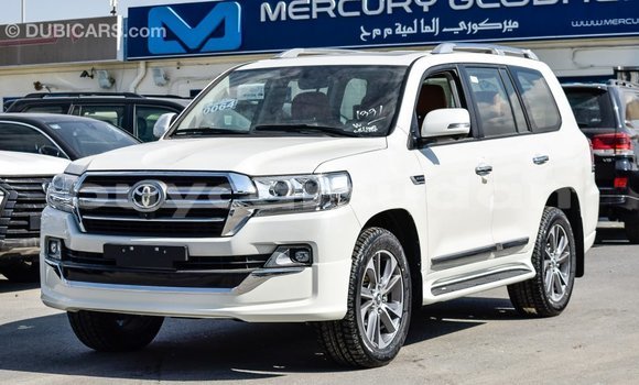Buy Import Toyota Land Cruiser White Car in Import - Dubai in Al Jazirah State Buy Import Toyota Land Cruiser White Car in Import - Dubai in Al Jazirah State