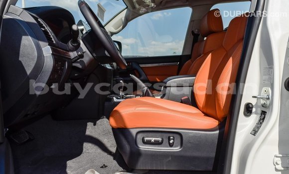 Buy Import Toyota Land Cruiser White Car in Import - Dubai in Al Jazirah State Buy Import Toyota Land Cruiser White Car in Import - Dubai in Al Jazirah State