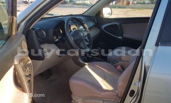Buy Import Toyota HiAce Other Truck in Import - Dubai in Al Jazirah State Buy Import Toyota HiAce Other Truck in Import - Dubai in Al Jazirah State